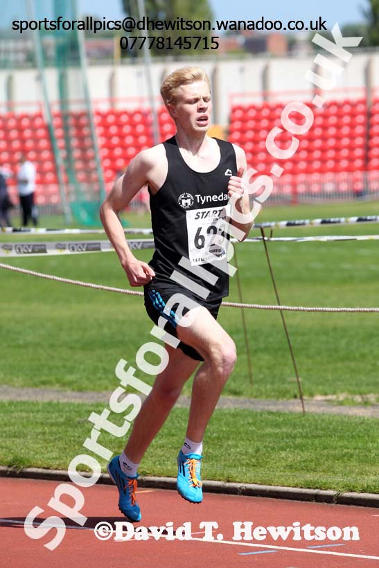 Mens under-20s, North East Track and Field Champs., Gateshead. Photo: David T. Hewitson/Sports for All Pics